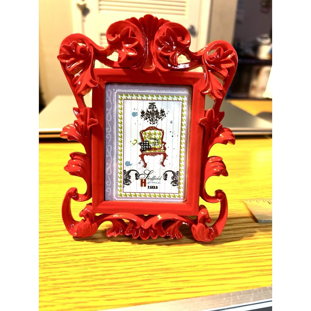 6 x 4 1/2 Red Frame